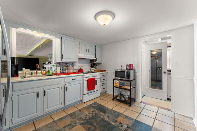 1047 State Street, Hobart, IN 46342