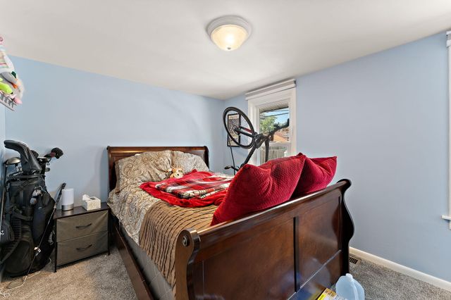 1047 State Street, Hobart, IN 46342