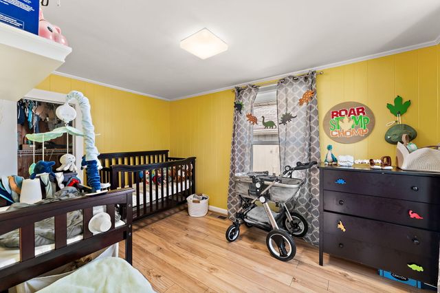 1047 State Street, Hobart, IN 46342