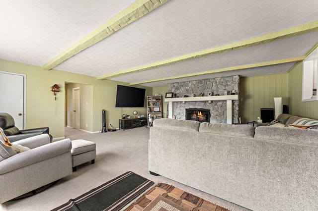 1047 State Street, Hobart, IN 46342