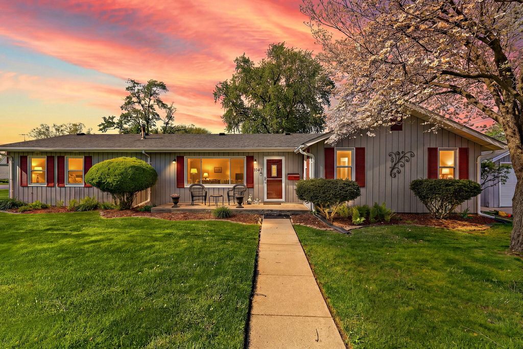 1047 State Street, Hobart, IN 46342