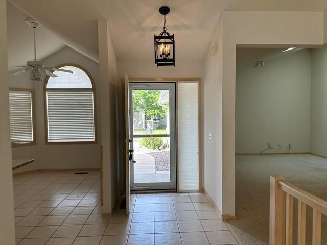 7043 Oak Pointe Curve, Bloomington, MN 55438