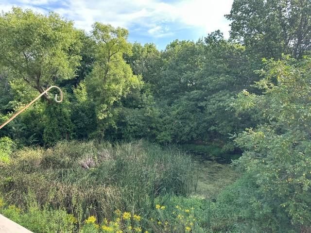 7043 Oak Pointe Curve, Bloomington, MN 55438