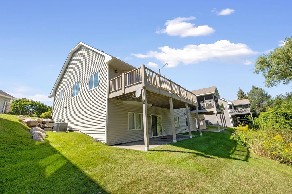 7043 Oak Pointe Curve, Bloomington, MN 55438 — photo 5