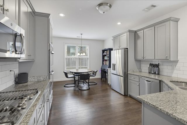 1800 W JENNINGS MILL LN, Collierville, TN 38017