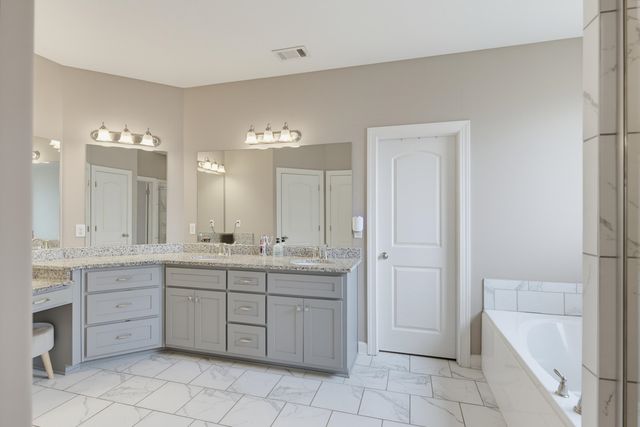 1800 W JENNINGS MILL LN, Collierville, TN 38017