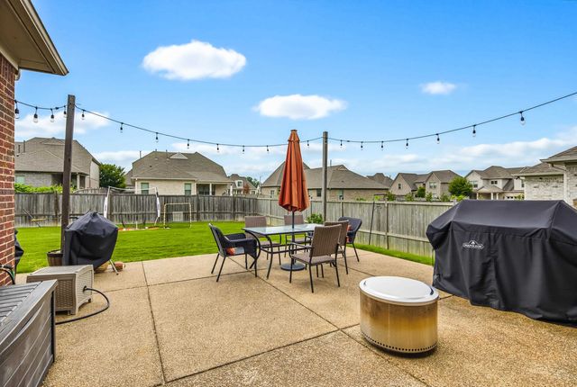 1800 W JENNINGS MILL LN, Collierville, TN 38017