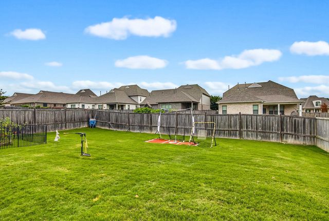 1800 W JENNINGS MILL LN, Collierville, TN 38017