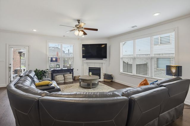 1800 W JENNINGS MILL LN, Collierville, TN 38017