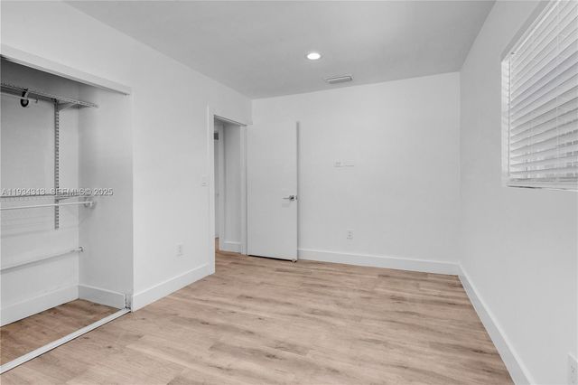 2512 NE 182nd Ter 1, North Miami Beach, FL 33160