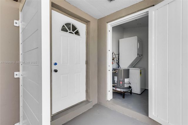 2512 NE 182nd Ter 1, North Miami Beach, FL 33160