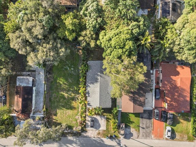 2512 NE 182nd Ter 1, North Miami Beach, FL 33160