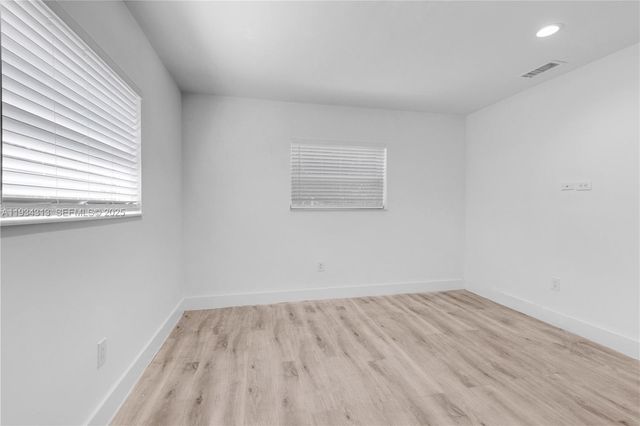 2512 NE 182nd Ter 1, North Miami Beach, FL 33160