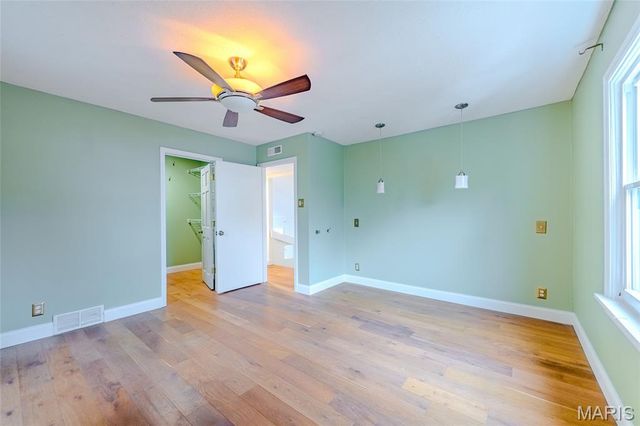 452 Iris Lane, Kirkwood, MO 63122