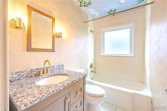 452 Iris Lane, Kirkwood, MO 63122