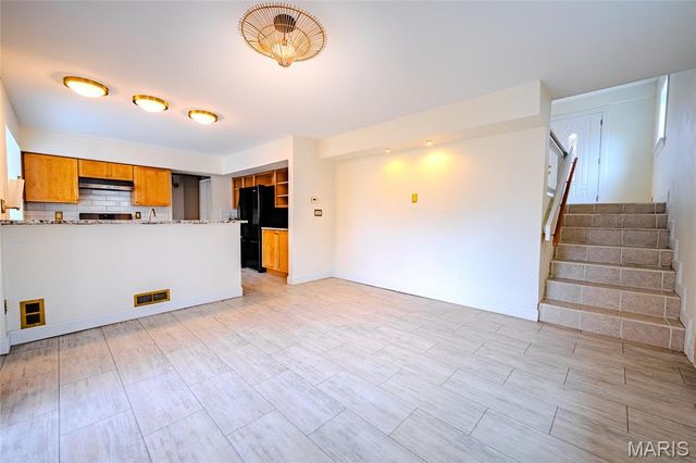 452 Iris Lane, Kirkwood, MO 63122