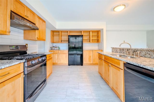 452 Iris Lane, Kirkwood, MO 63122