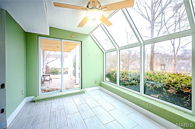 452 Iris Lane, Kirkwood, MO 63122