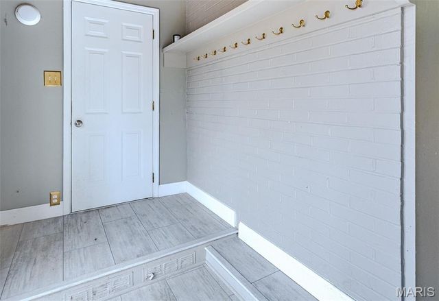 452 Iris Lane, Kirkwood, MO 63122