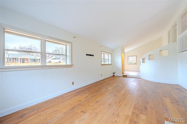 452 Iris Lane, Kirkwood, MO 63122