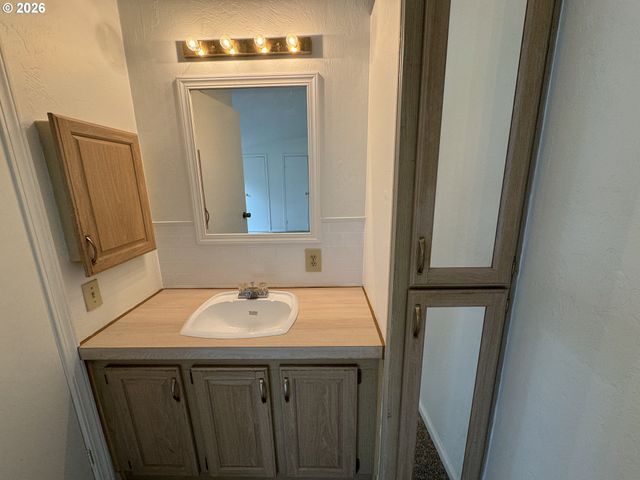 1714 COOSAH Ct, Florence, OR 97439