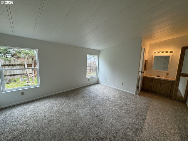 1714 COOSAH Ct, Florence, OR 97439