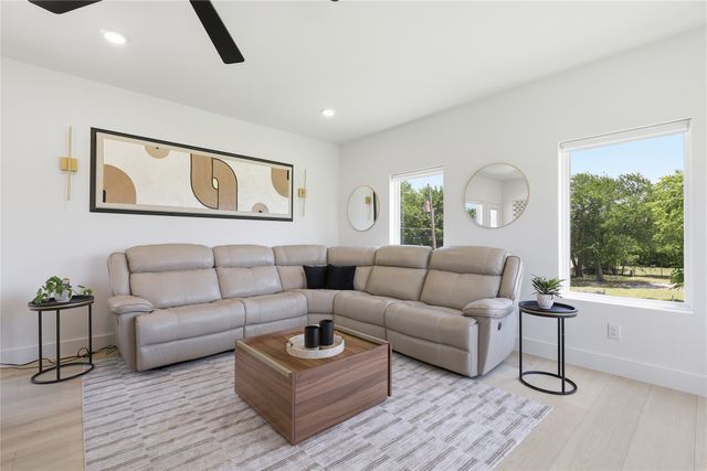1926 Pueblo Street, Dallas, TX 75212