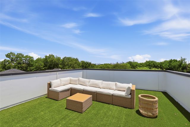 1926 Pueblo Street, Dallas, TX 75212