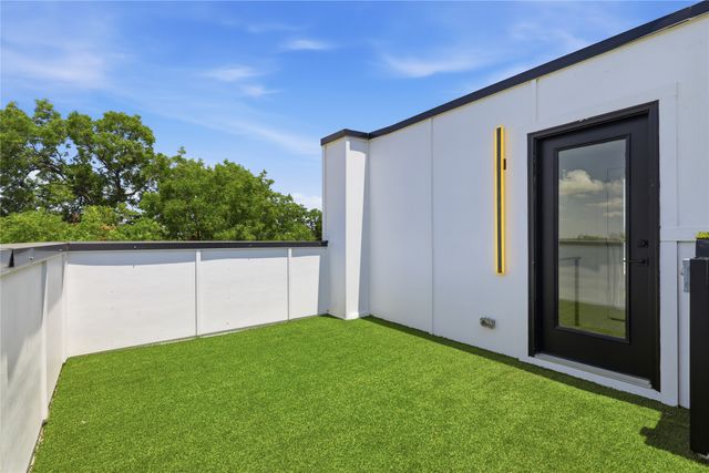 1926 Pueblo Street, Dallas, TX 75212