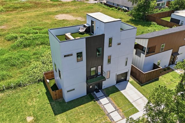1926 Pueblo Street, Dallas, TX 75212