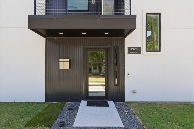 1926 Pueblo Street, Dallas, TX 75212