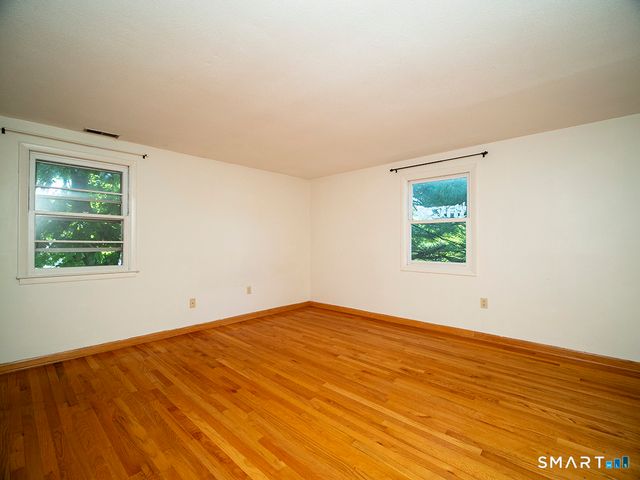 38 Landin Street 2nd Floor, Woodbridge, CT 06525
