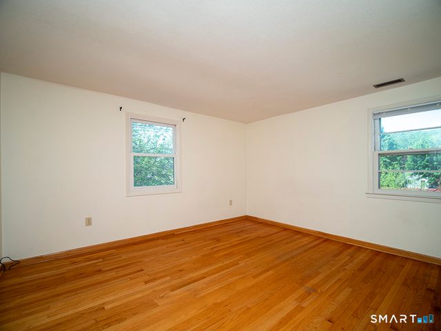 38 Landin Street 2nd Floor, Woodbridge, CT 06525