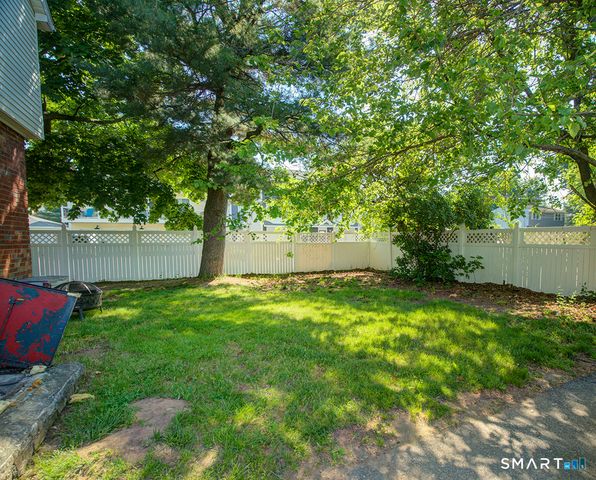 38 Landin Street 2nd Floor, Woodbridge, CT 06525