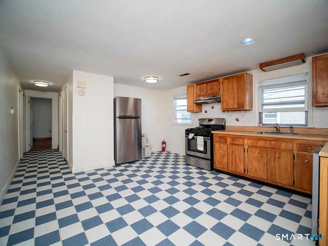 38 Landin Street 2nd Floor, Woodbridge, CT 06525