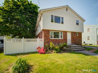 38 Landin Street 2nd Floor, Woodbridge, CT 06525