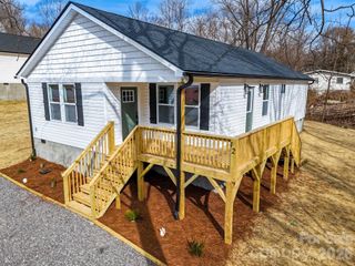12 Harkins Avenue, Canton, NC 28716