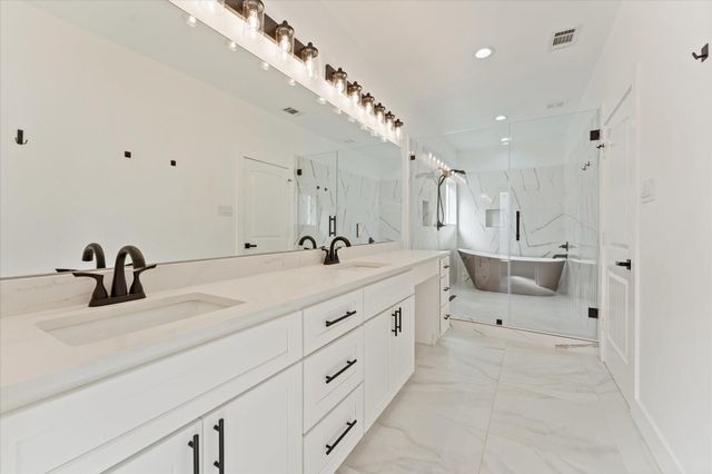 727 E 37th Street, Houston, TX 77022