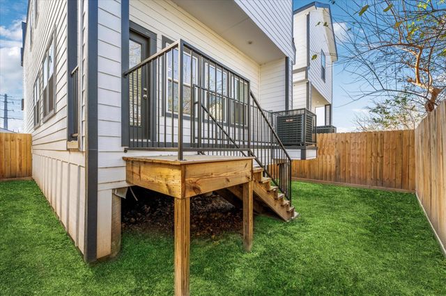727 E 37th Street, Houston, TX 77022