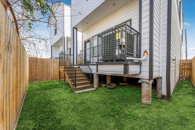 727 E 37th Street, Houston, TX 77022
