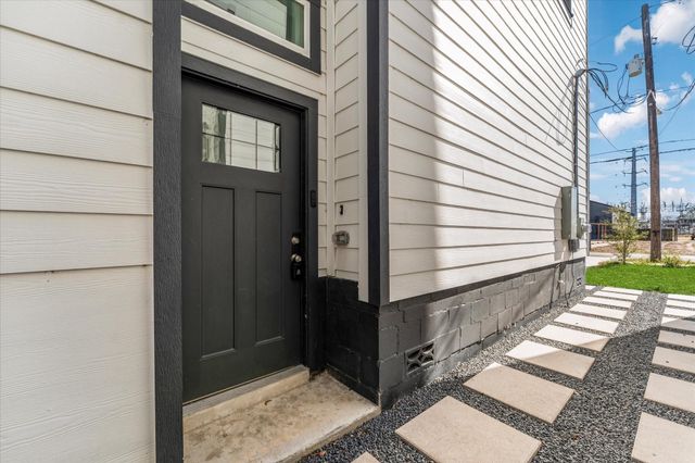 727 E 37th Street, Houston, TX 77022