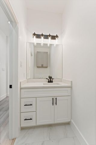 727 E 37th Street, Houston, TX 77022