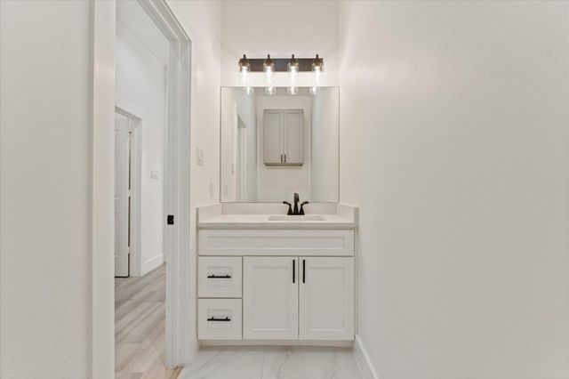 727 E 37th Street, Houston, TX 77022