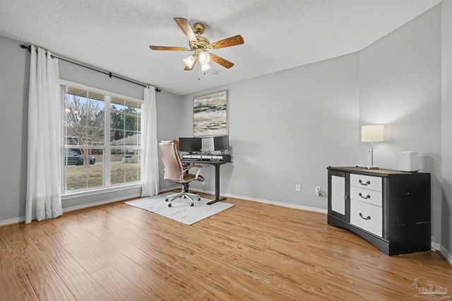 1307 Mazurek Blvd, Pensacola, FL 32514