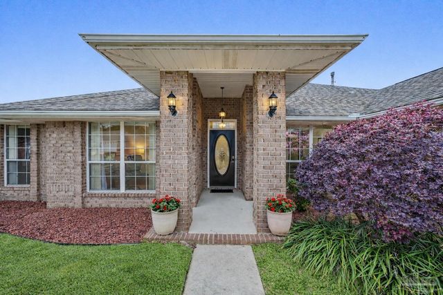 1307 Mazurek Blvd, Pensacola, FL 32514