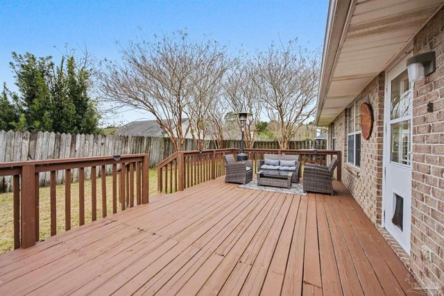 1307 Mazurek Blvd, Pensacola, FL 32514