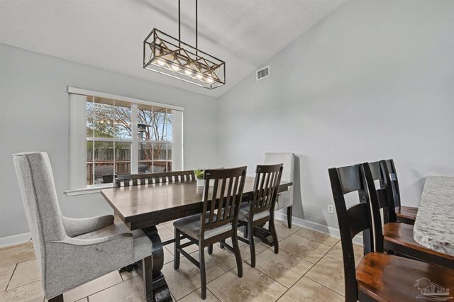 1307 Mazurek Blvd, Pensacola, FL 32514