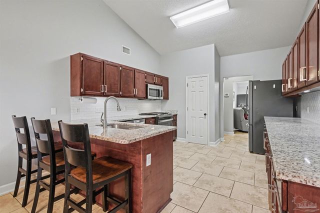 1307 Mazurek Blvd, Pensacola, FL 32514