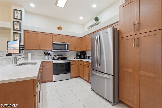 917 SW 47th TER 201, Cape Coral, FL 33914