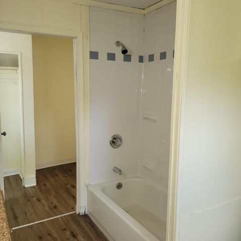 438 S Powell Avenue, Columbus, OH 43204